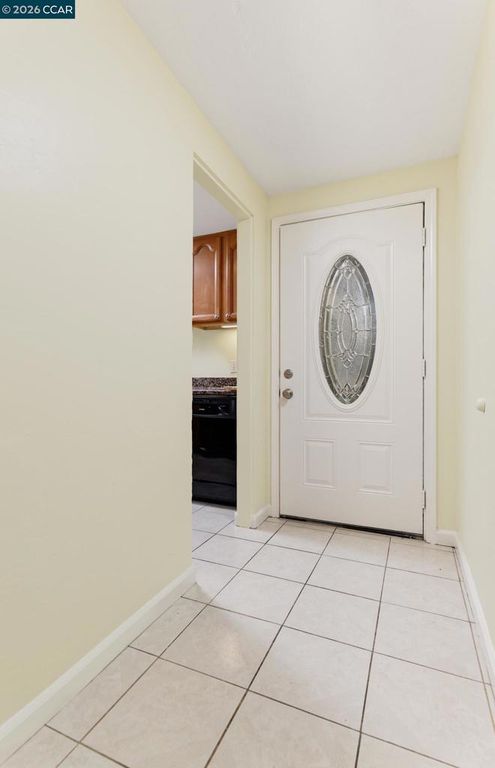 Image 3 of property listing at 1737 Kentucky St, Fairfield, CA 94533