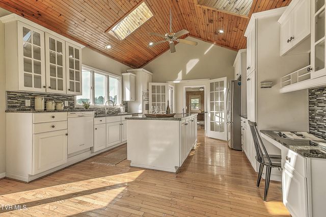 15497 Porterfield Highway, Abingdon, VA 24210