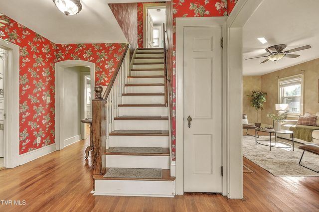 15497 Porterfield Highway, Abingdon, VA 24210