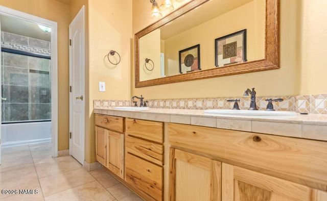 1302 E Captain Dreyfus Avenue, Phoenix, AZ 85022
