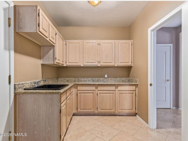 1302 E Captain Dreyfus Avenue, Phoenix, AZ 85022