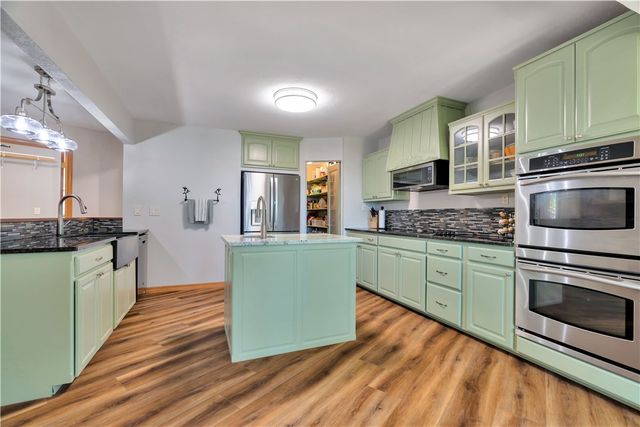 8250 Wills Court, Rogers, AR 72756