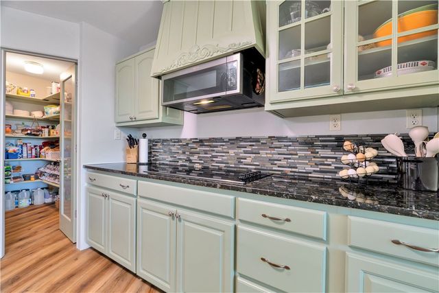 8250 Wills Court, Rogers, AR 72756