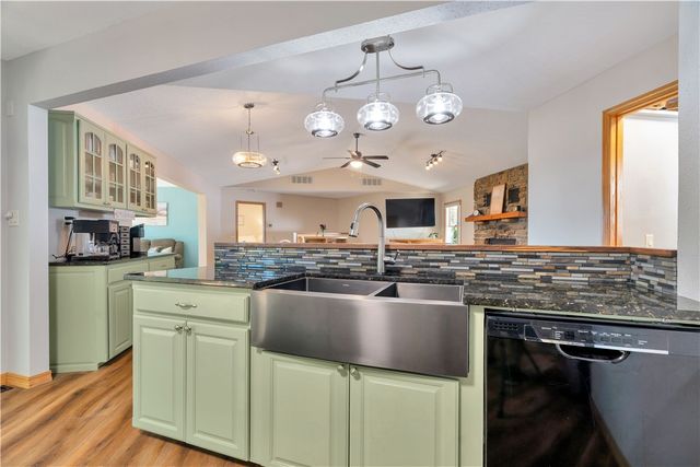 8250 Wills Court, Rogers, AR 72756