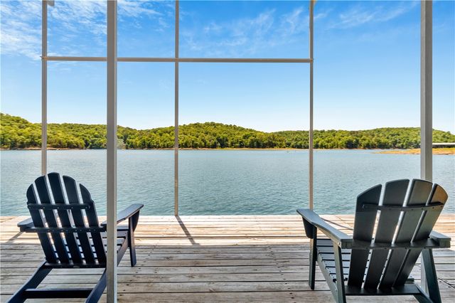 8250 Wills Court, Rogers, AR 72756