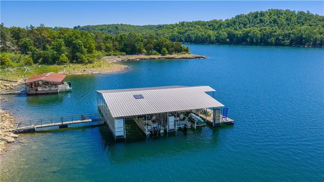 8250 Wills Court, Rogers, AR 72756