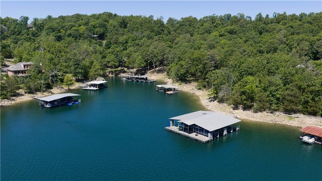 8250 Wills Court, Rogers, AR 72756