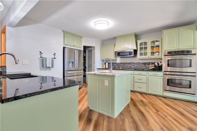 8250 Wills Court, Rogers, AR 72756
