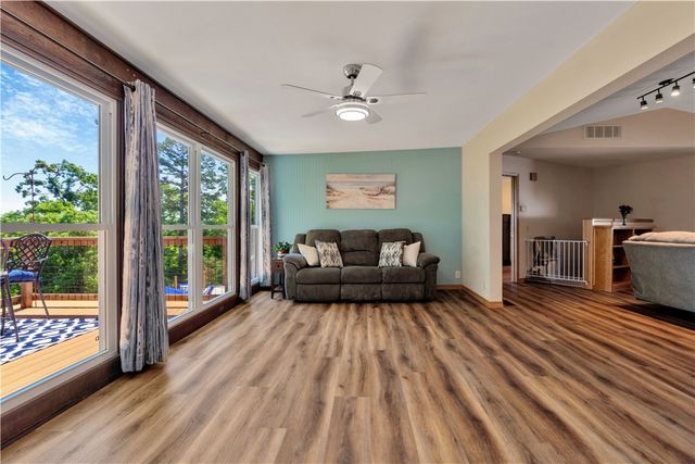 8250 Wills Court, Rogers, AR 72756