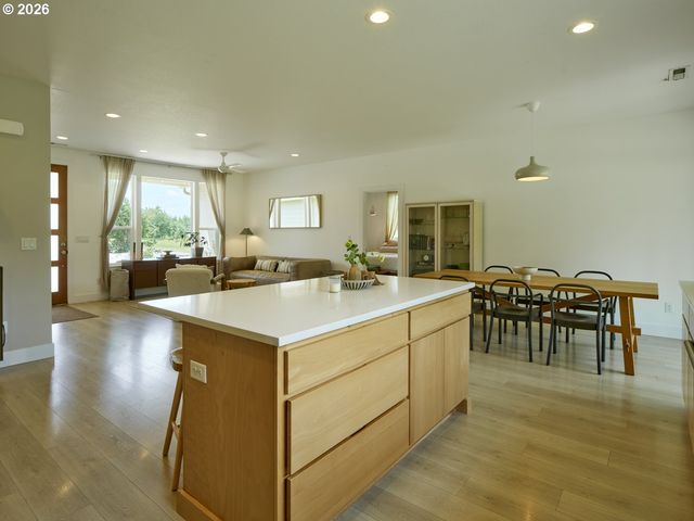 560 PARK Rd, Winlock, WA 98596