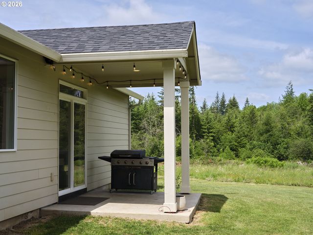 560 PARK Rd, Winlock, WA 98596