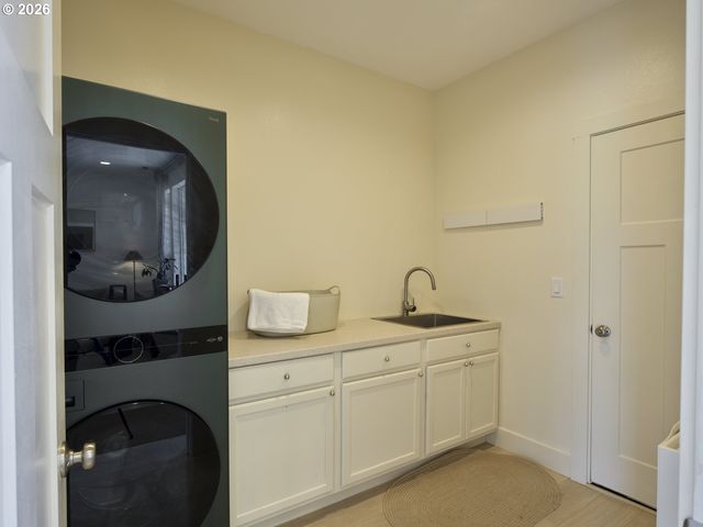 560 PARK Rd, Winlock, WA 98596