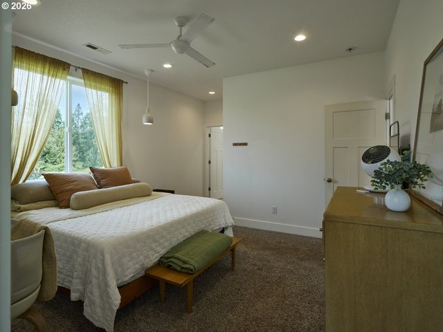 560 PARK Rd, Winlock, WA 98596