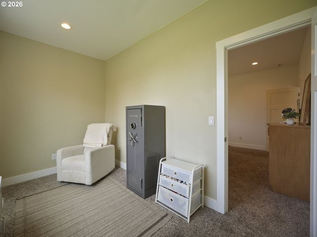 560 PARK Rd, Winlock, WA 98596