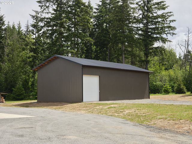 560 PARK Rd, Winlock, WA 98596