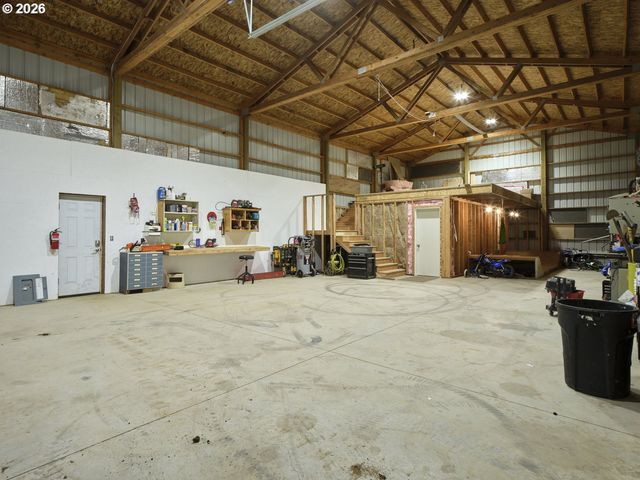 560 PARK Rd, Winlock, WA 98596