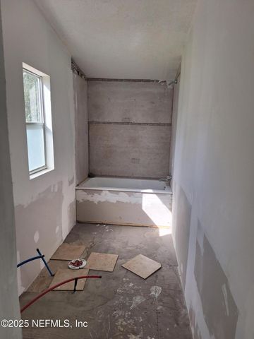 601 HOOVER Road, Palatka, FL 32177