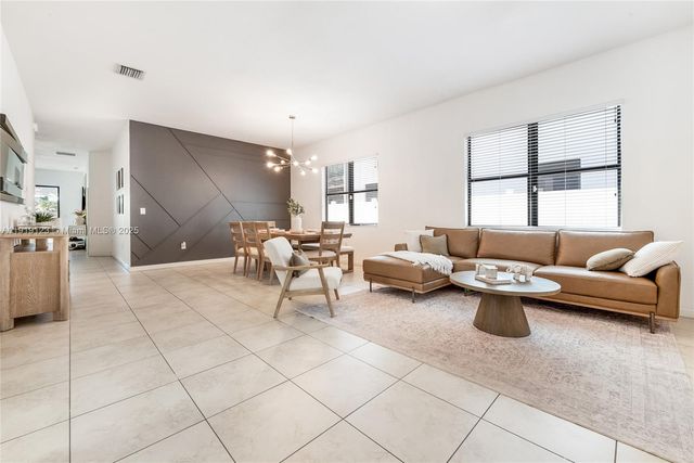 3550 W 86th Ter 3550, Hialeah, FL 33018