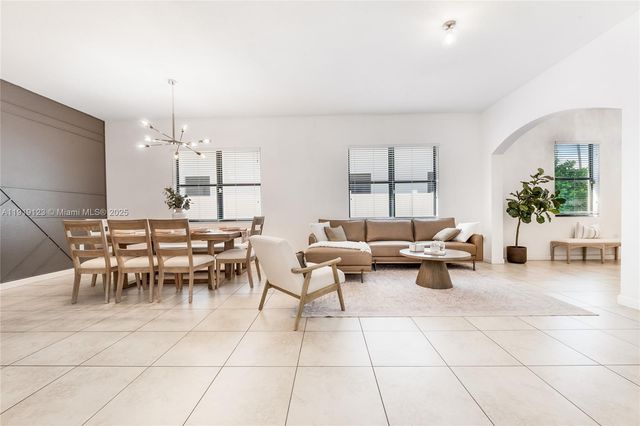 3550 W 86th Ter 3550, Hialeah, FL 33018