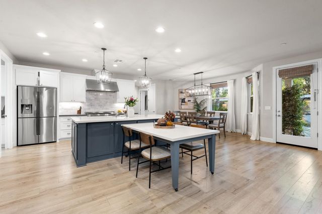 7527 Country Oaks Ln, Orangevale, CA 95662