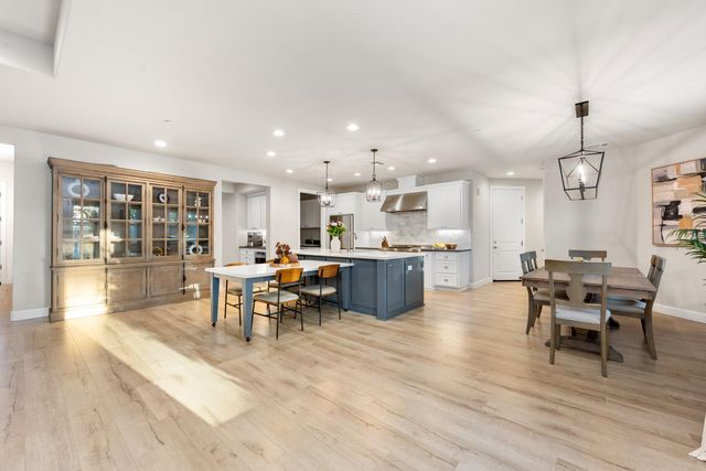 7527 Country Oaks Ln, Orangevale, CA 95662