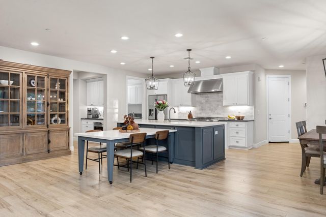 7527 Country Oaks Ln, Orangevale, CA 95662