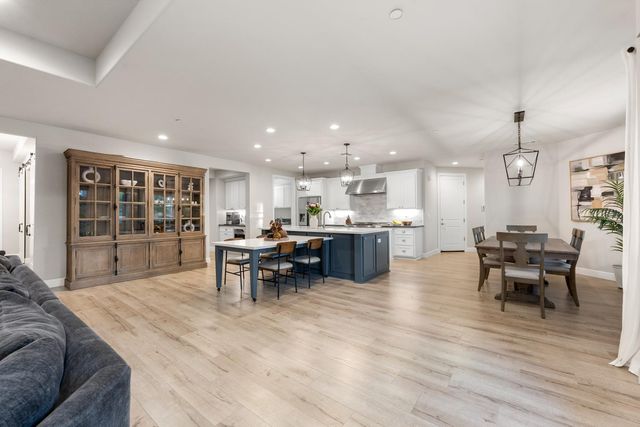 7527 Country Oaks Ln, Orangevale, CA 95662