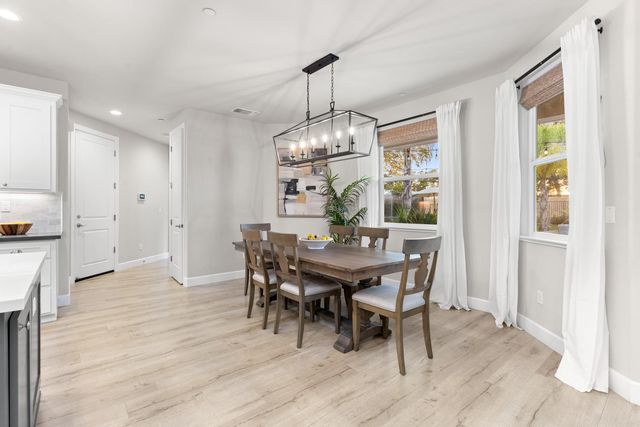7527 Country Oaks Ln, Orangevale, CA 95662