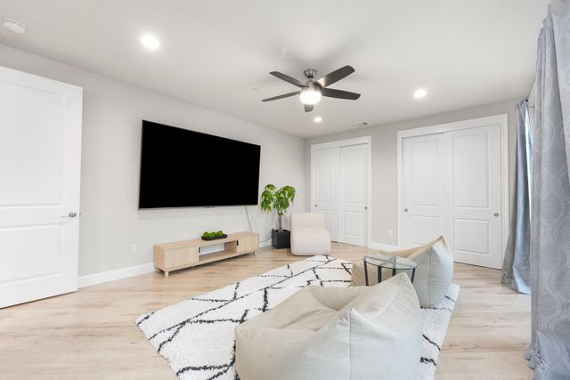 7527 Country Oaks Ln, Orangevale, CA 95662