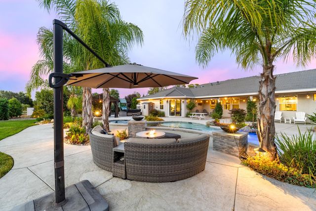 7527 Country Oaks Ln, Orangevale, CA 95662