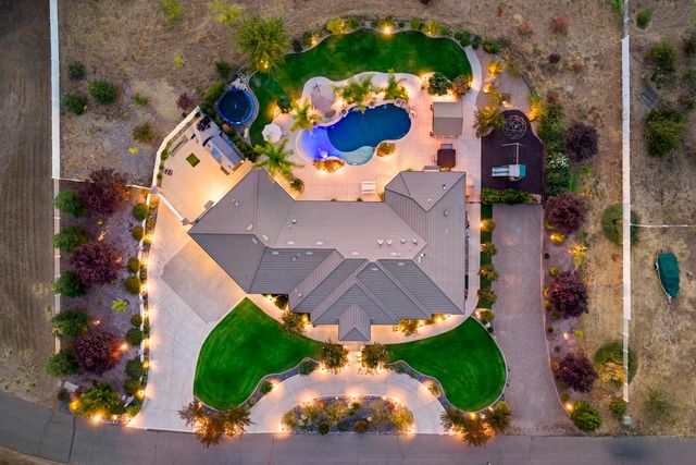 7527 Country Oaks Ln, Orangevale, CA 95662