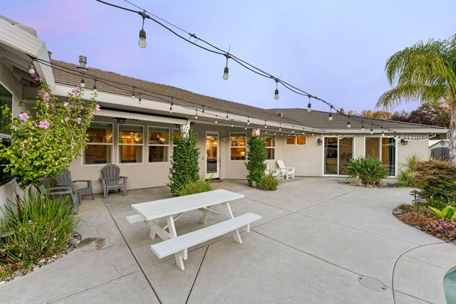 7527 Country Oaks Ln, Orangevale, CA 95662