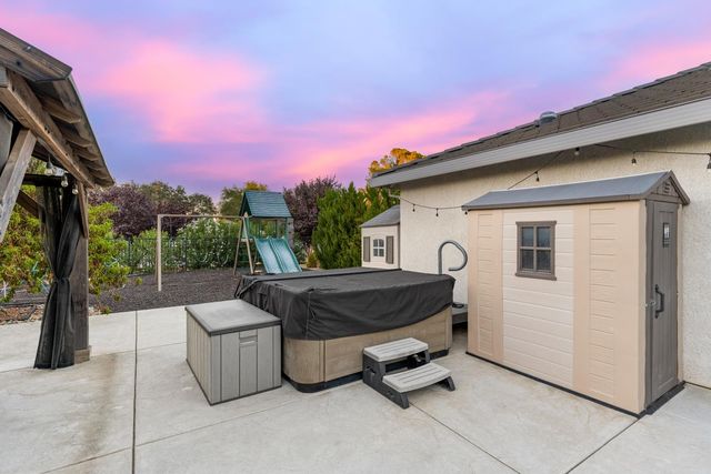 7527 Country Oaks Ln, Orangevale, CA 95662