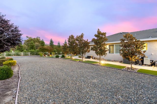 7527 Country Oaks Ln, Orangevale, CA 95662