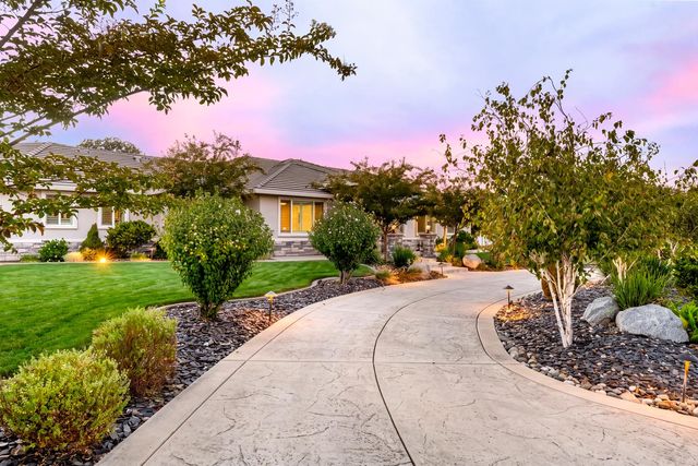 7527 Country Oaks Ln, Orangevale, CA 95662