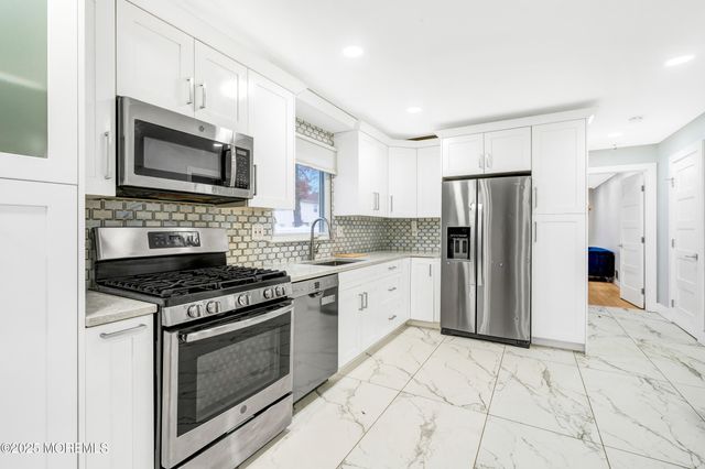 104 Pear Street, Oakhurst, NJ 07755