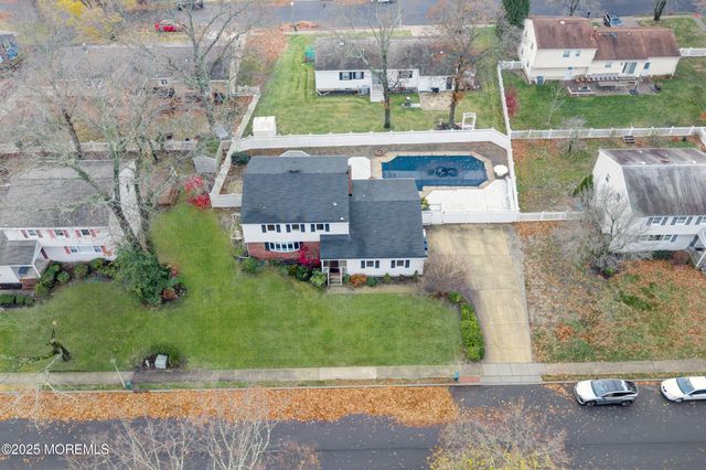 104 Pear Street, Oakhurst, NJ 07755