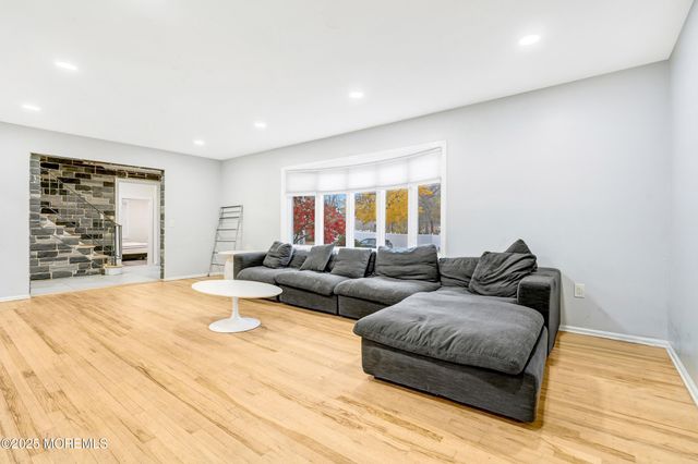 104 Pear Street, Oakhurst, NJ 07755