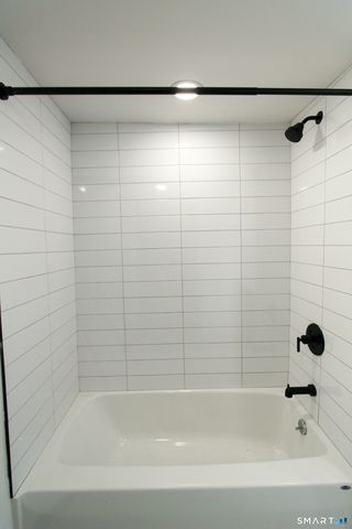 883 Worthington Ridge 2nd Floor, Berlin, CT 06037