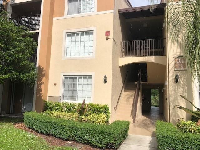 2011 Renaissance Boulevard 103, Miramar, FL 33025