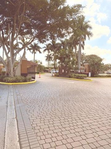 2011 Renaissance Boulevard 103, Miramar, FL 33025