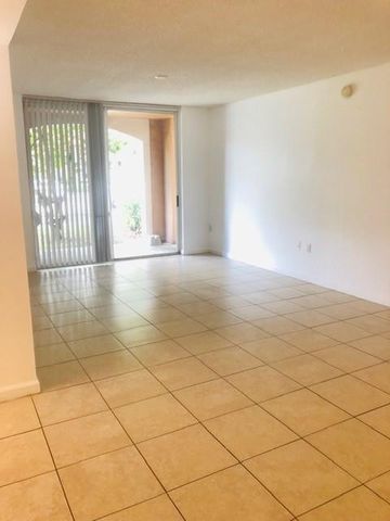 2011 Renaissance Boulevard 103, Miramar, FL 33025