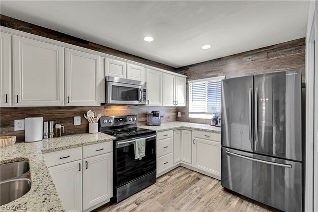 6501 Astoria AVE, Fort Myers, FL 33905