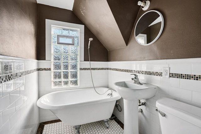 5847 N 40th STREET #5849, Milwaukee, WI 53209