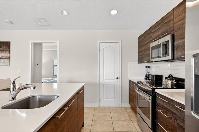 121 KENNY BLVD, Haines City, FL 33844