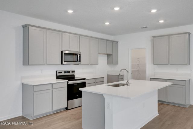 3431 HUMPHREY Street, Green Cove Springs, FL 32043