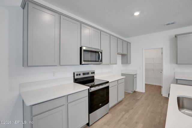 3431 HUMPHREY Street, Green Cove Springs, FL 32043