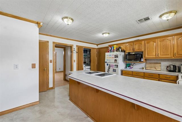 1008 W Washington Circle, Tecumseh, OK 74873