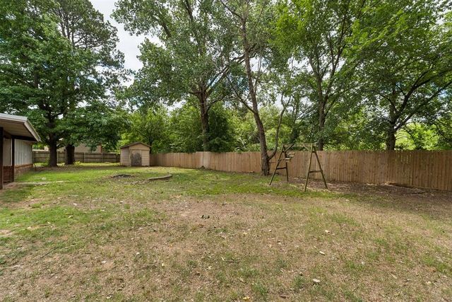 1008 W Washington Circle, Tecumseh, OK 74873