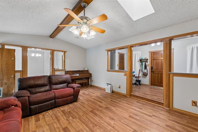 1008 W Washington Circle, Tecumseh, OK 74873